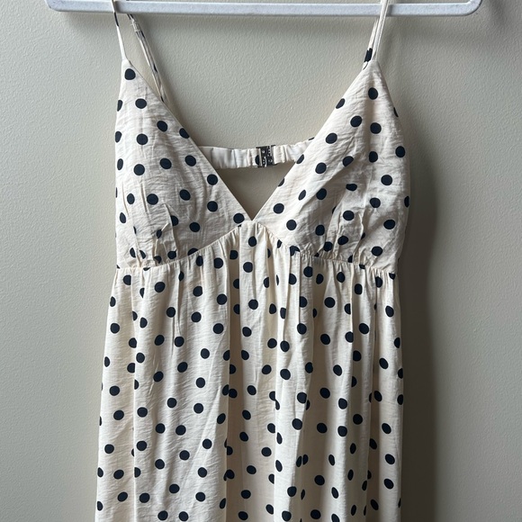 Abercrombie & Fitch Bra-Free Clasp-Back Flowy Maxi Dress - Picture 8 of 8